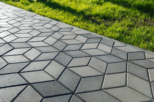 Best Driveway Paving Contractor  in Garden City, MO